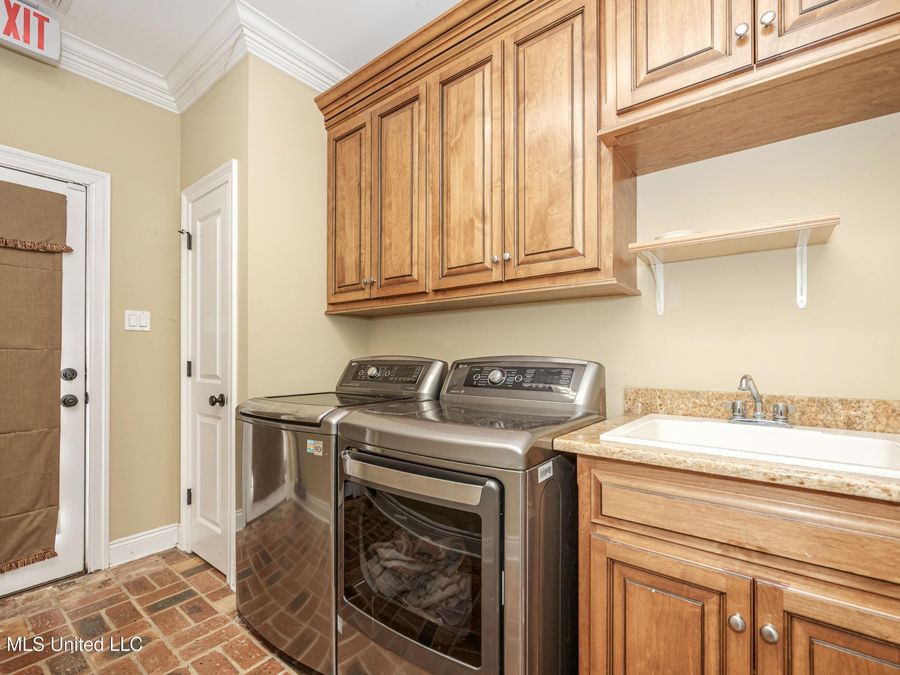 Property Image 95