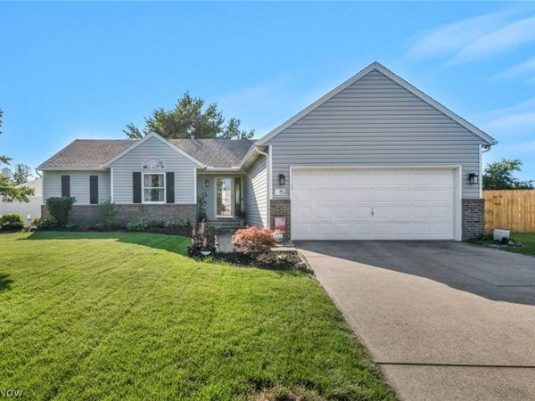 153 Sonesta Avenue , Elyria, OH 44035