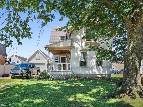 237 N Broadway, Medina, OH 44256