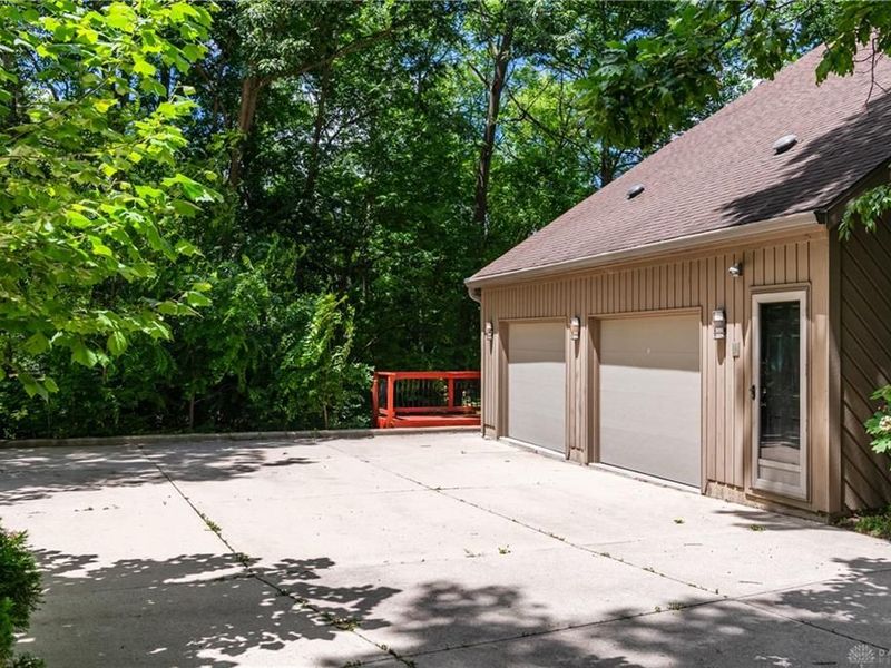 1055 Wilderness Bluff, Tipp City, OH 45371 Photo 7