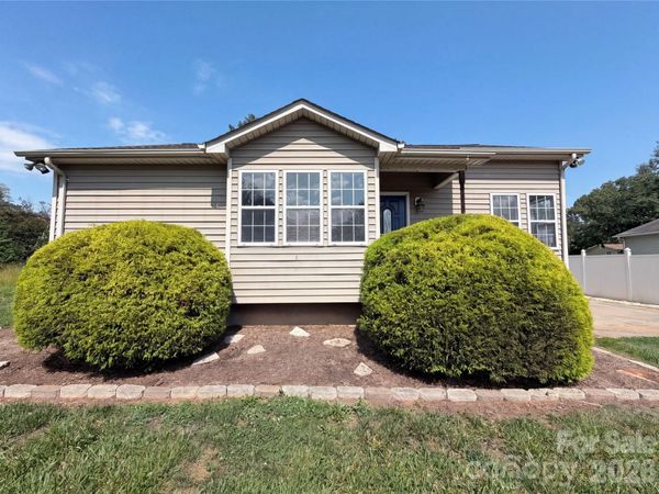 121 Driftwood Drive, Mooresville, NC 28117