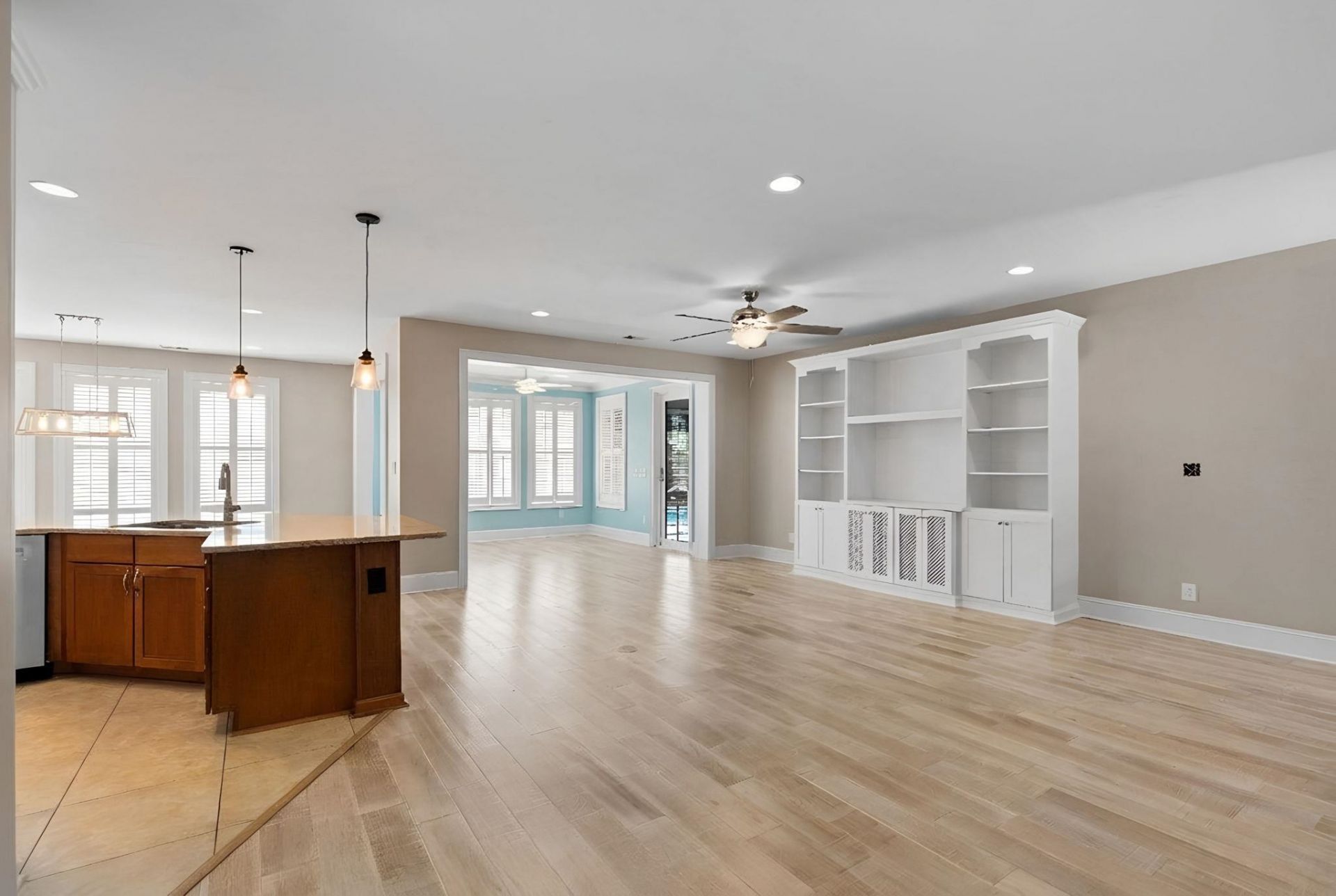 5915 Woodside Ave. Photo 7