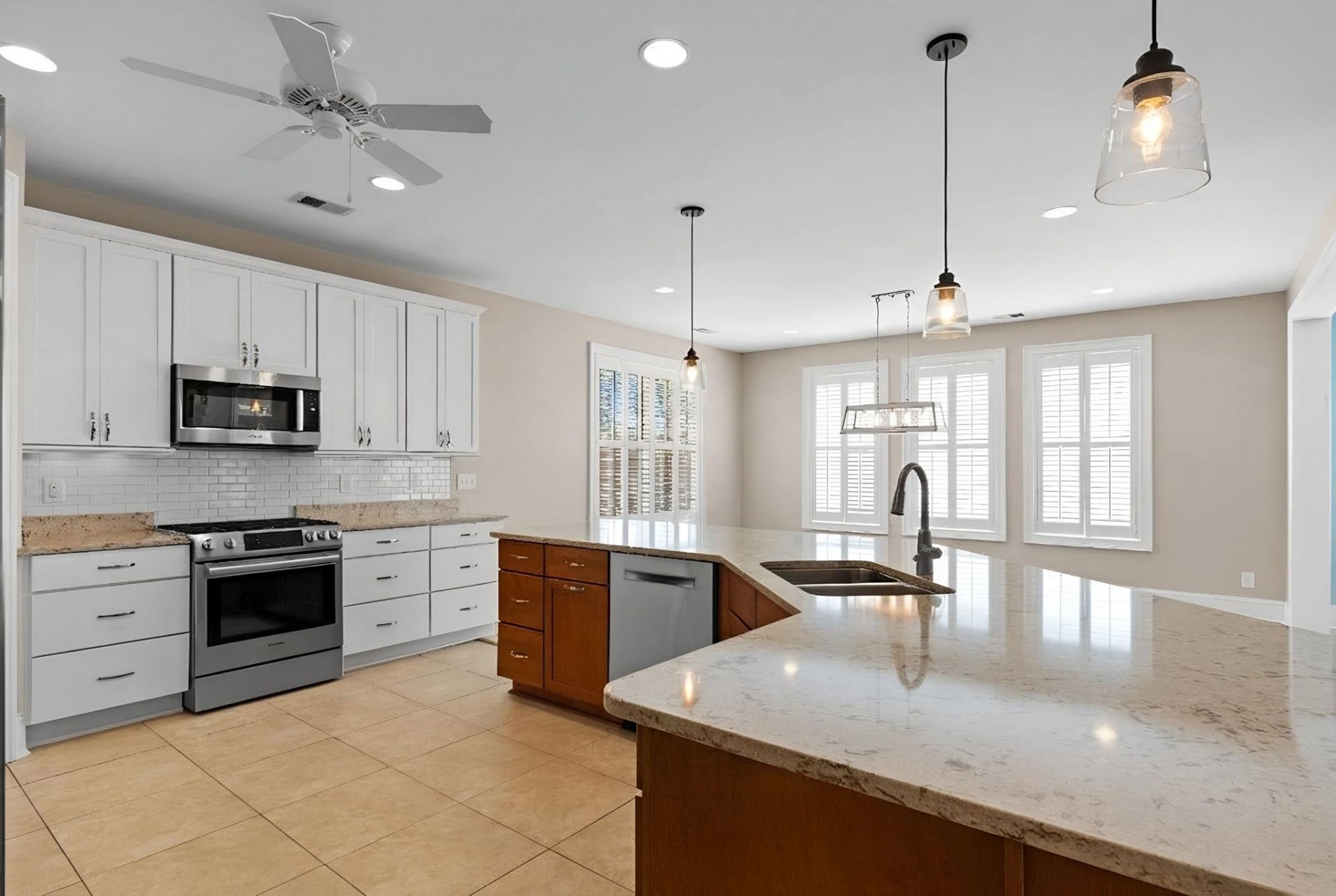 5915 Woodside Ave. Photo 8