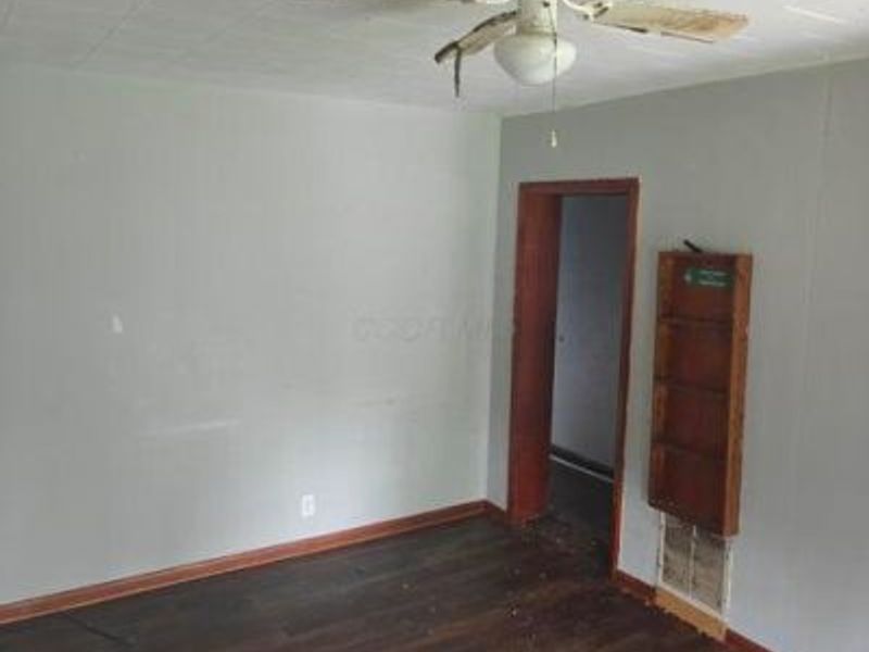 811 E Como Avenue , Columbus, OH 43224 Photo 3