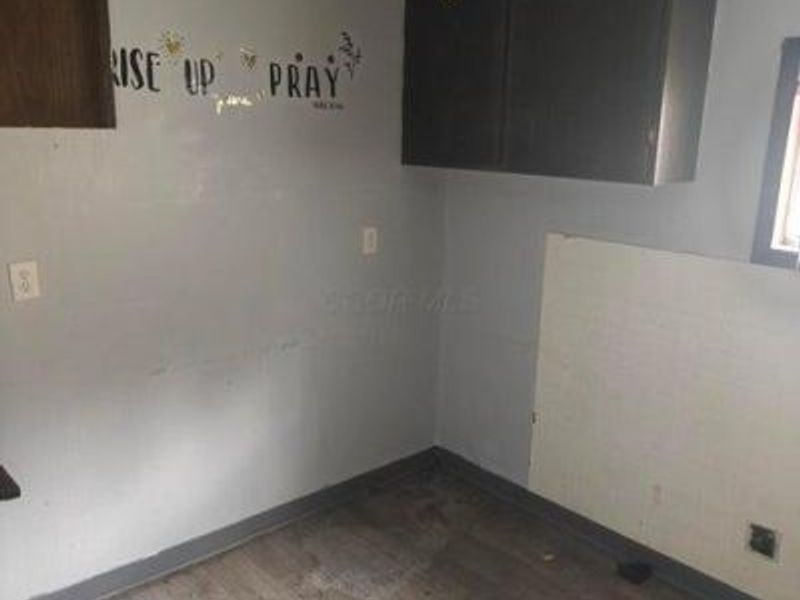 811 E Como Avenue , Columbus, OH 43224 Photo 5