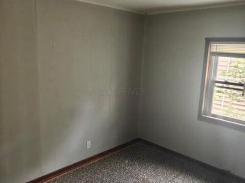 811 E Como Avenue , Columbus, OH 43224 Photo 8