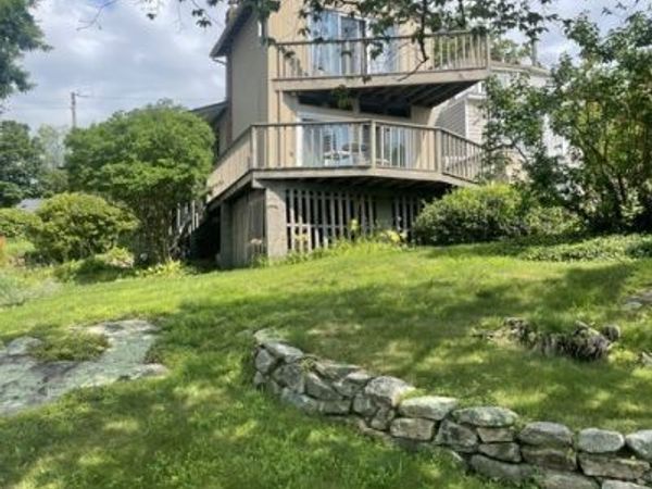102 Riverview, Branford, CT 06405