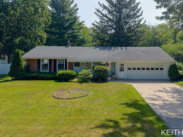7296 Sunset Avenue, Jenison, MI 49428