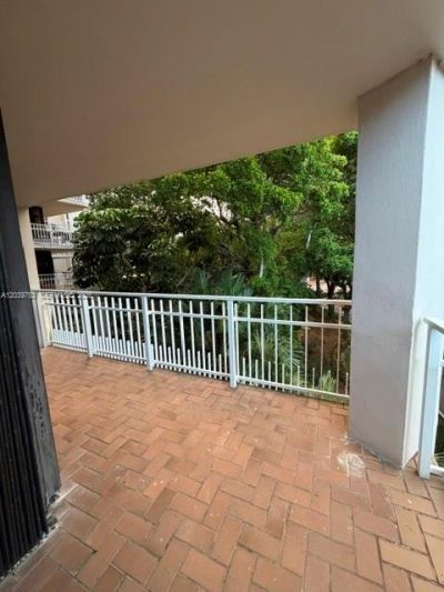 2000 Towerside Ter, Unit 301, Miami, FL 33138 Photo