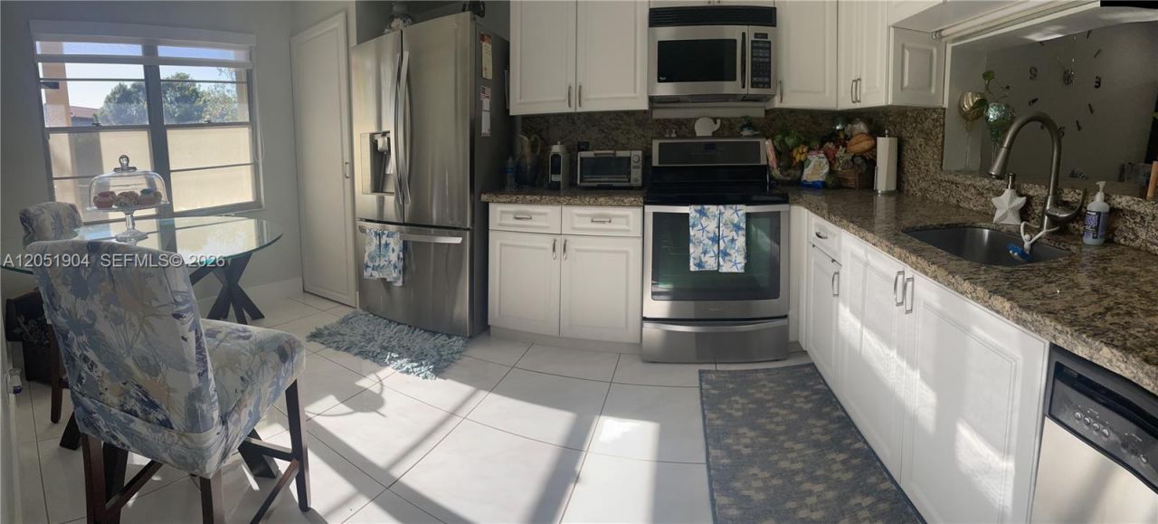 1011 SW 125th Ave, Unit 207M, Pembroke Pines, FL 33027 Photo