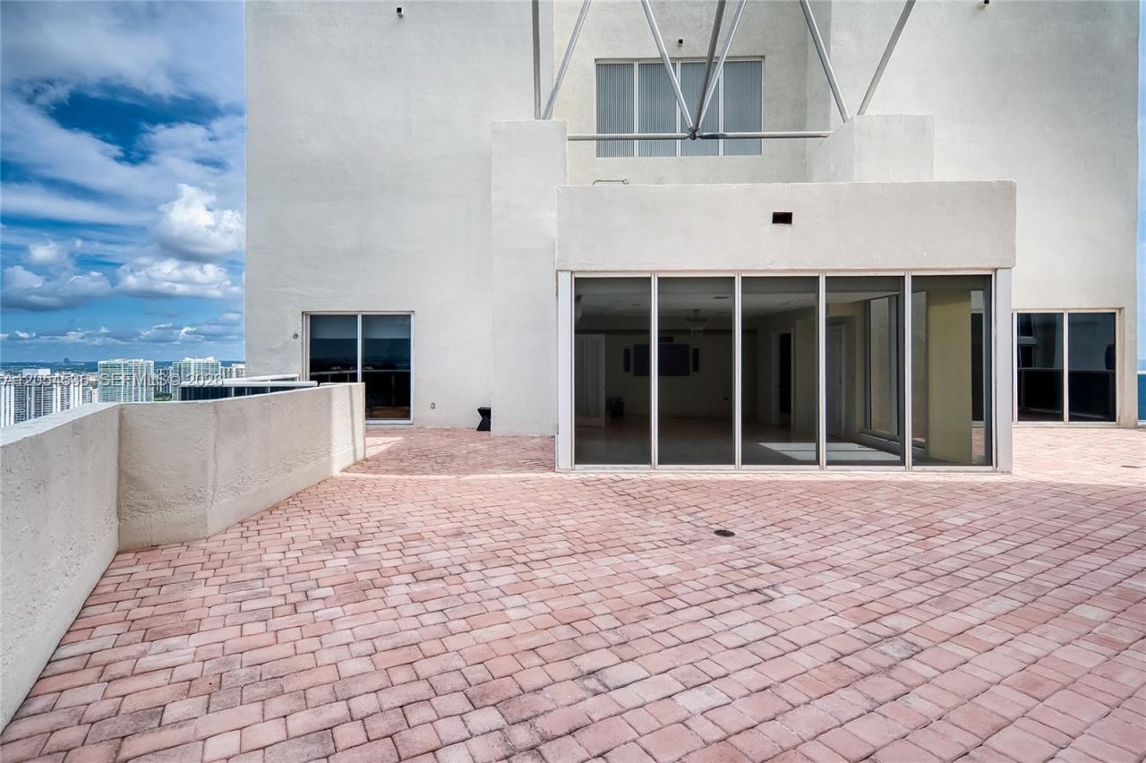 19111 Collins Ave, Unit 3406, Sunny Isles Beach, FL 33160 Photo