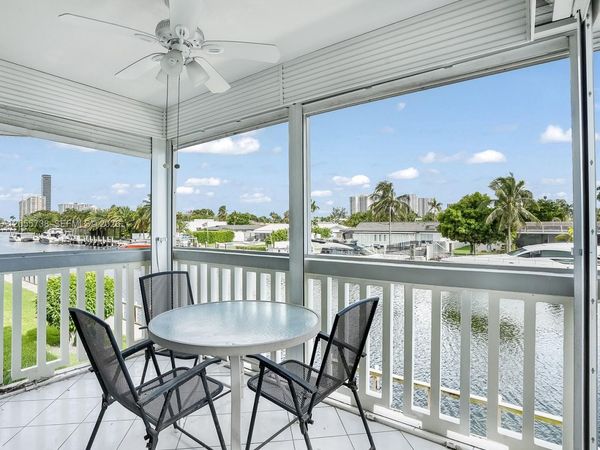 455 Paradise Isle Blvd , Unit 207, Hallandale Beach, FL 33009