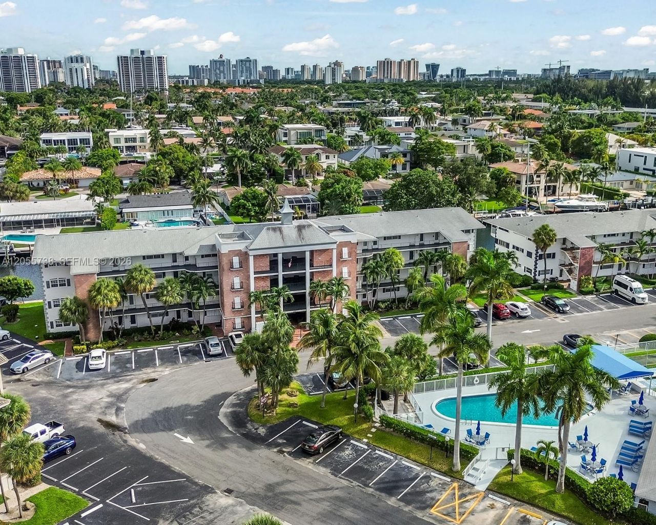 455 Paradise Isle Blvd , Unit 207, Hallandale Beach, FL 33009 Photo