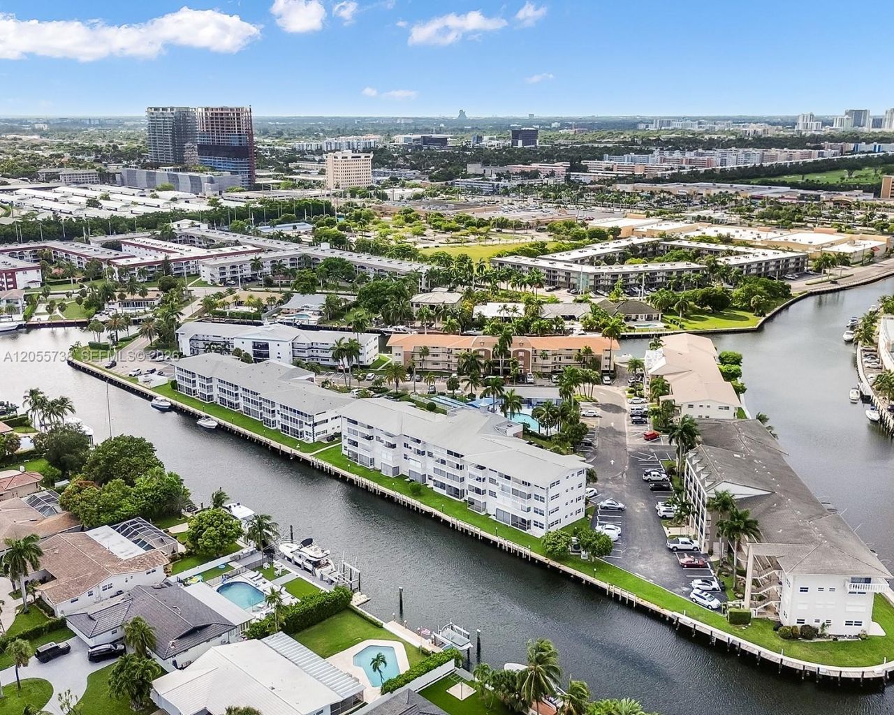 455 Paradise Isle Blvd , Unit 207, Hallandale Beach, FL 33009 Photo