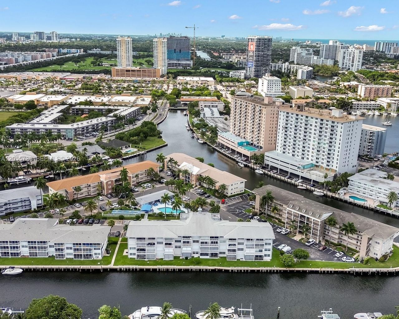 455 Paradise Isle Blvd , Unit 207, Hallandale Beach, FL 33009 Photo