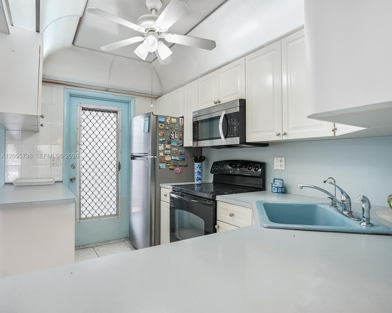 455 Paradise Isle Blvd , Unit 207, Hallandale Beach, FL 33009 Photo