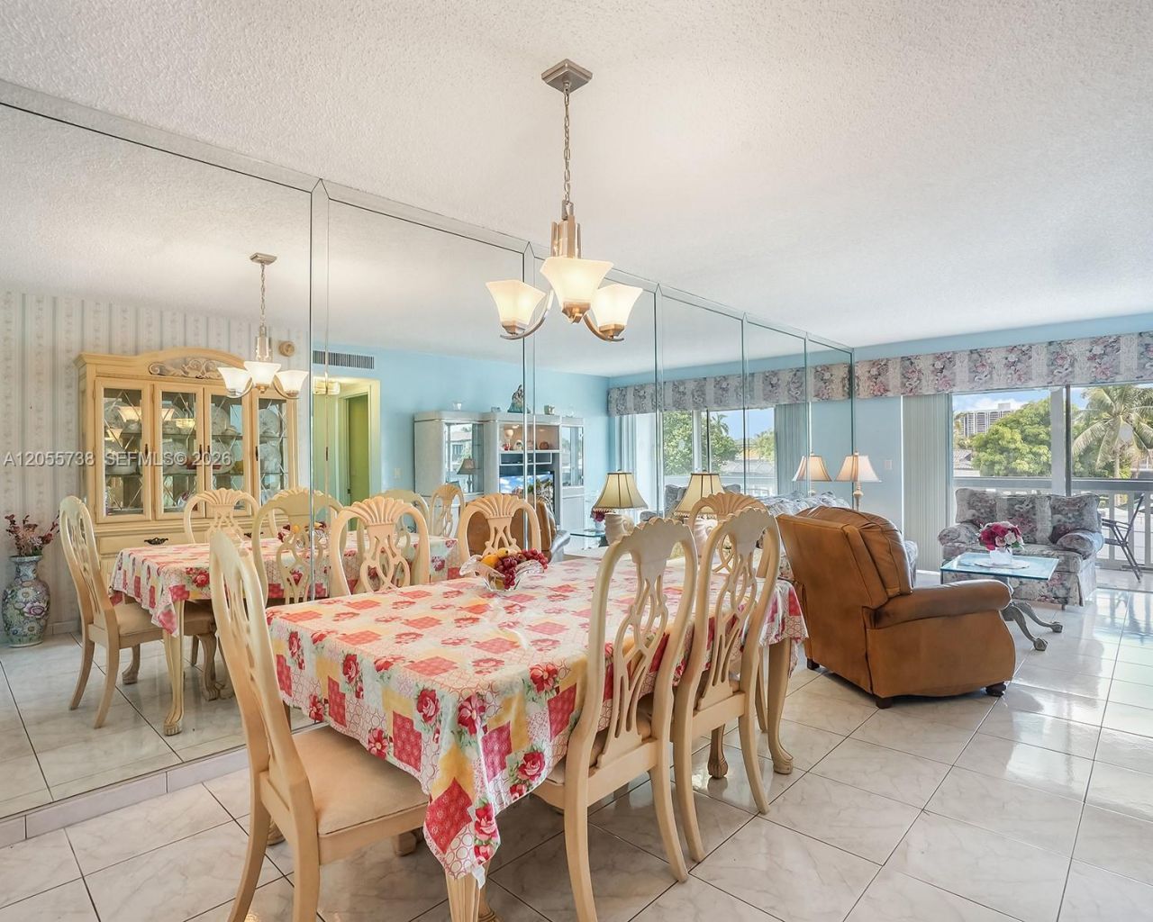 455 Paradise Isle Blvd , Unit 207, Hallandale Beach, FL 33009 Photo