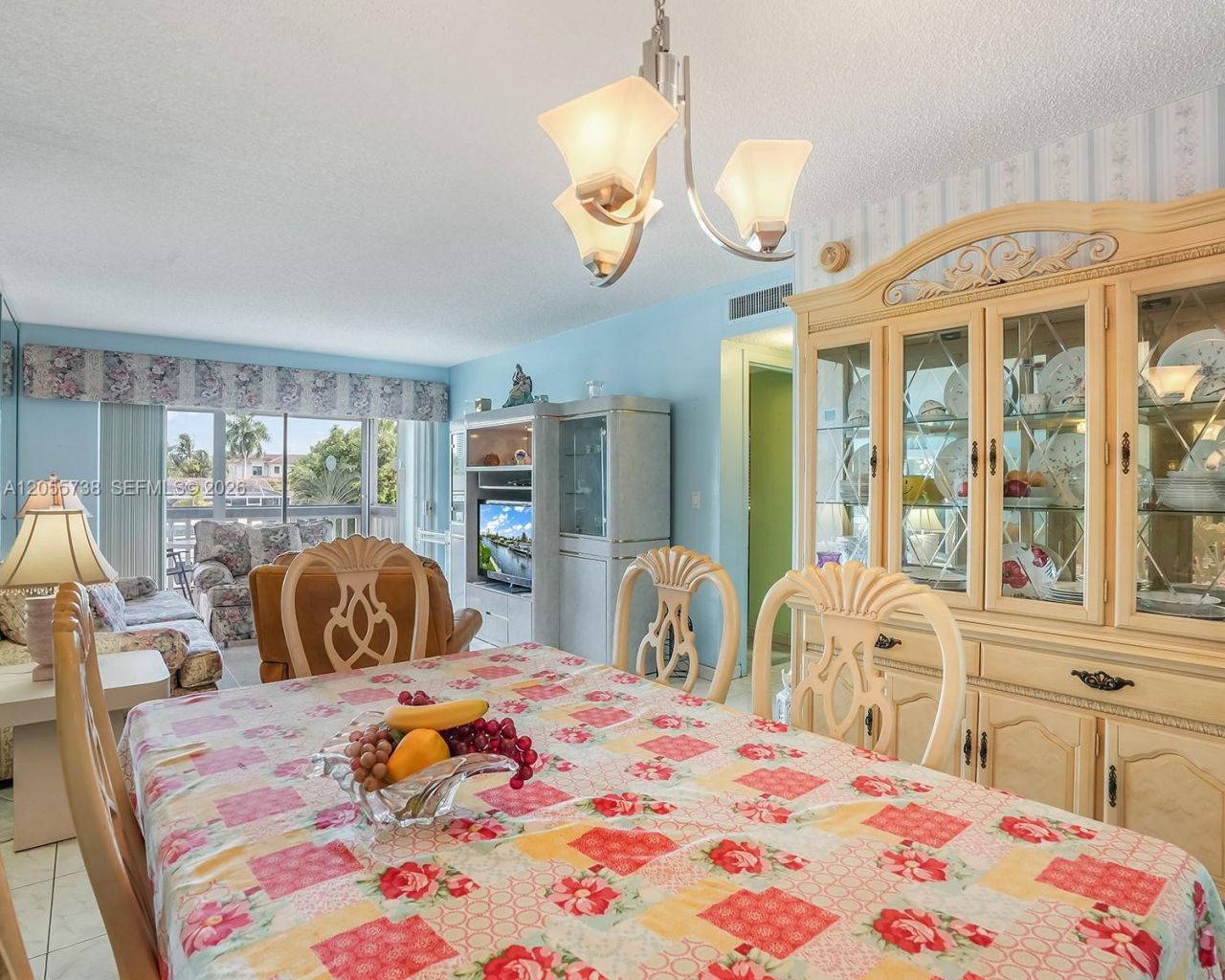 455 Paradise Isle Blvd , Unit 207, Hallandale Beach, FL 33009 Photo