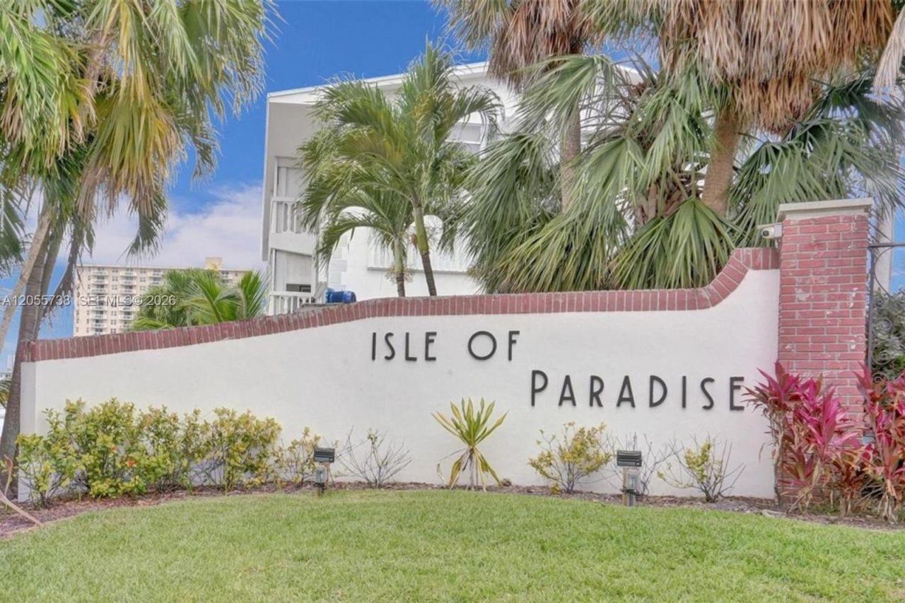 455 Paradise Isle Blvd , Unit 207, Hallandale Beach, FL 33009 Photo