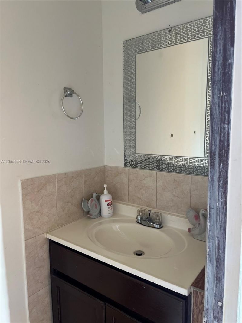 5950 NW 29th Pl, Unit 109, Sunrise, FL 33313 Photo