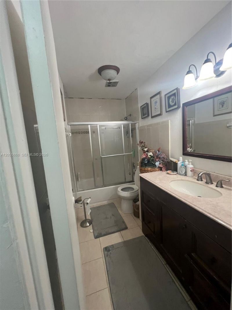 5950 NW 29th Pl, Unit 109, Sunrise, FL 33313 Photo