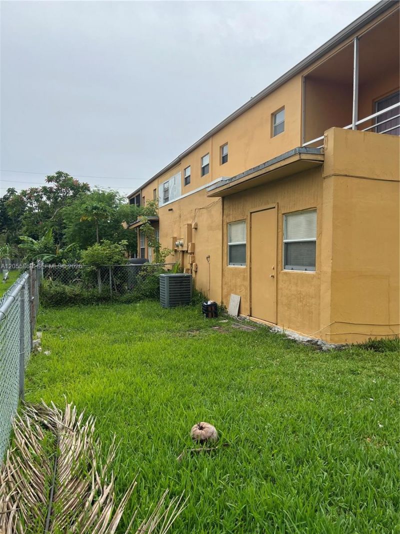 5950 NW 29th Pl, Unit 109, Sunrise, FL 33313 Photo