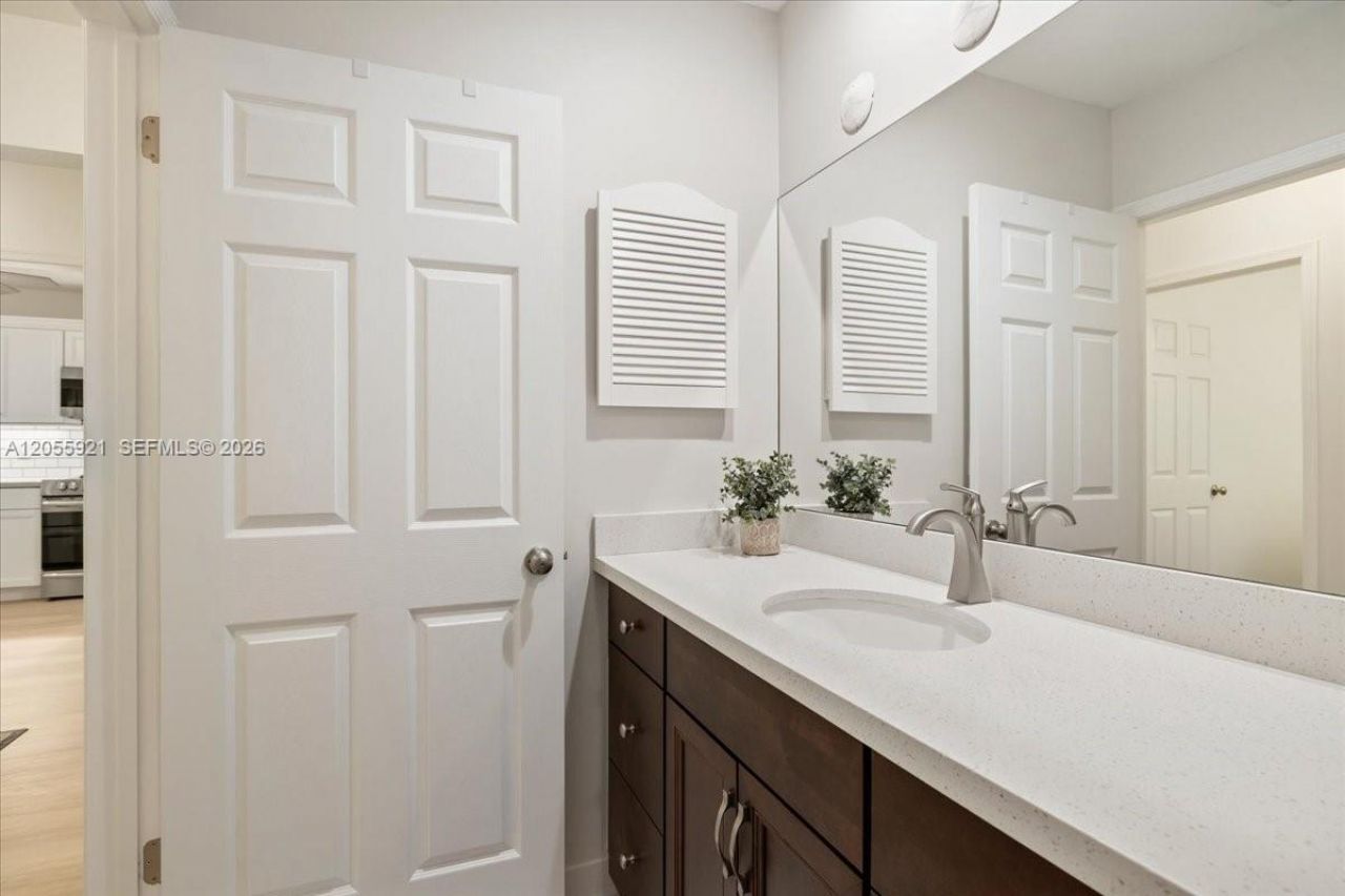 1600 SE Saint Lucie Blvd , Unit 110, Stuart, FL 34996 Photo