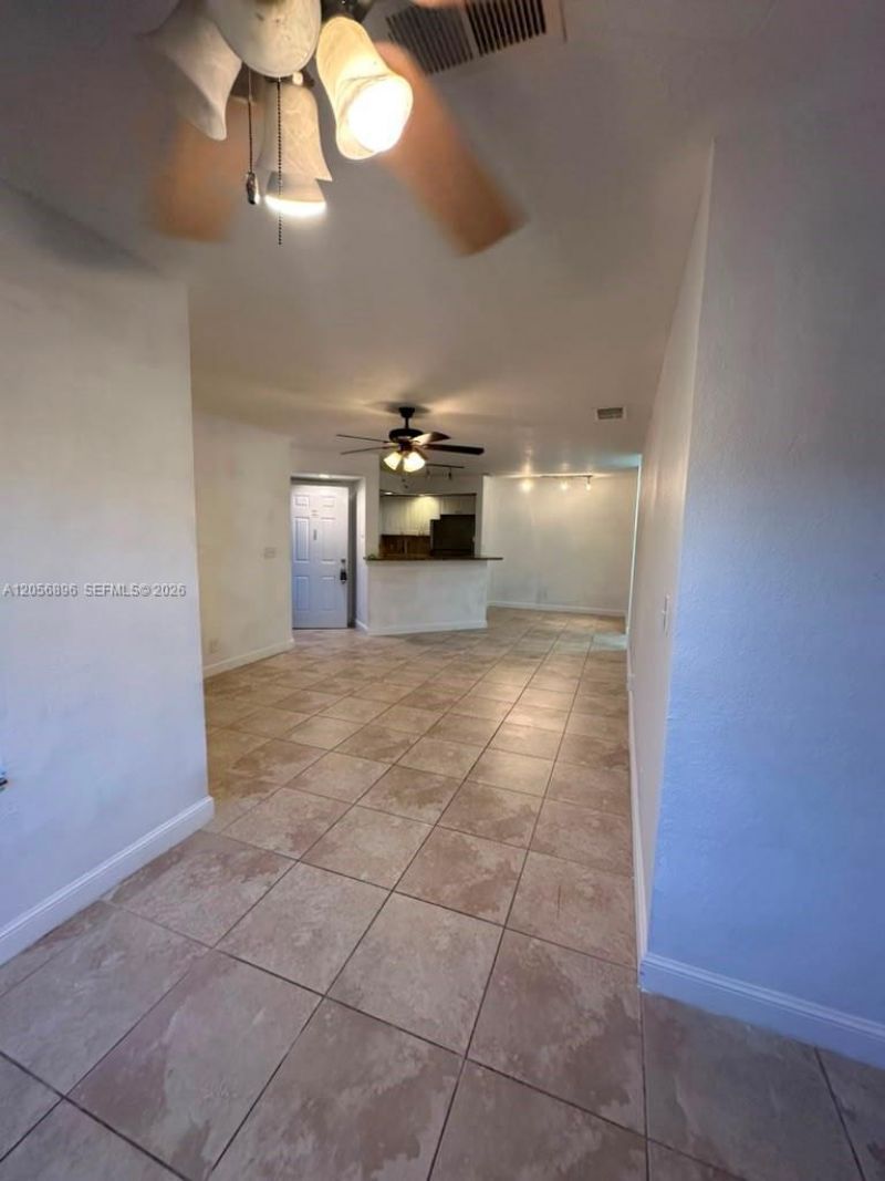3330 N Pinewalk Dr N , Unit 1611, Margate, FL 33063 Photo
