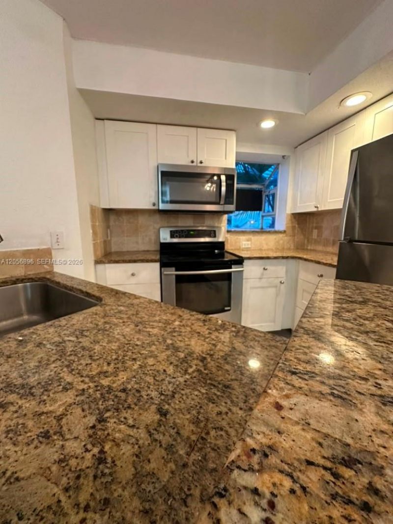 3330 N Pinewalk Dr N , Unit 1611, Margate, FL 33063 Photo