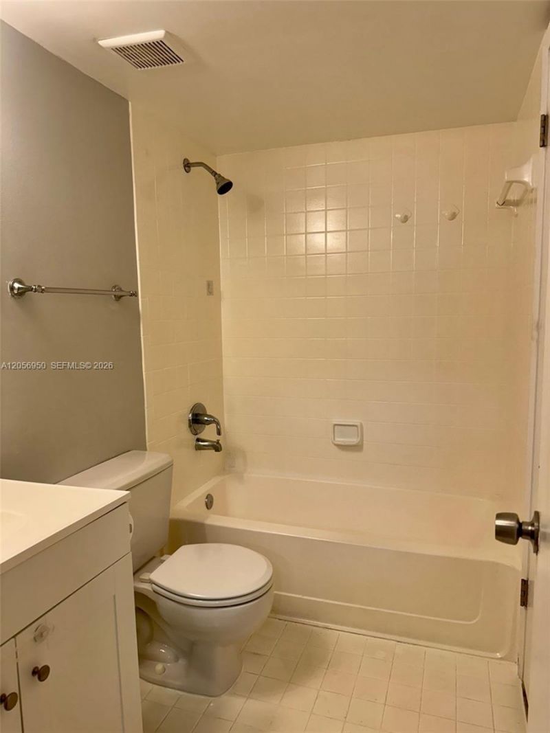 9945 Nob Hill Ct , Unit 9945, Sunrise, FL 33351 Photo