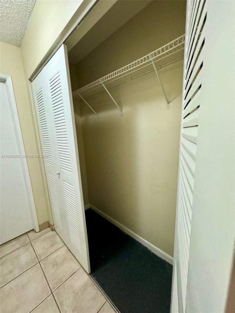 9945 Nob Hill Ct , Unit 9945, Sunrise, FL 33351 Photo