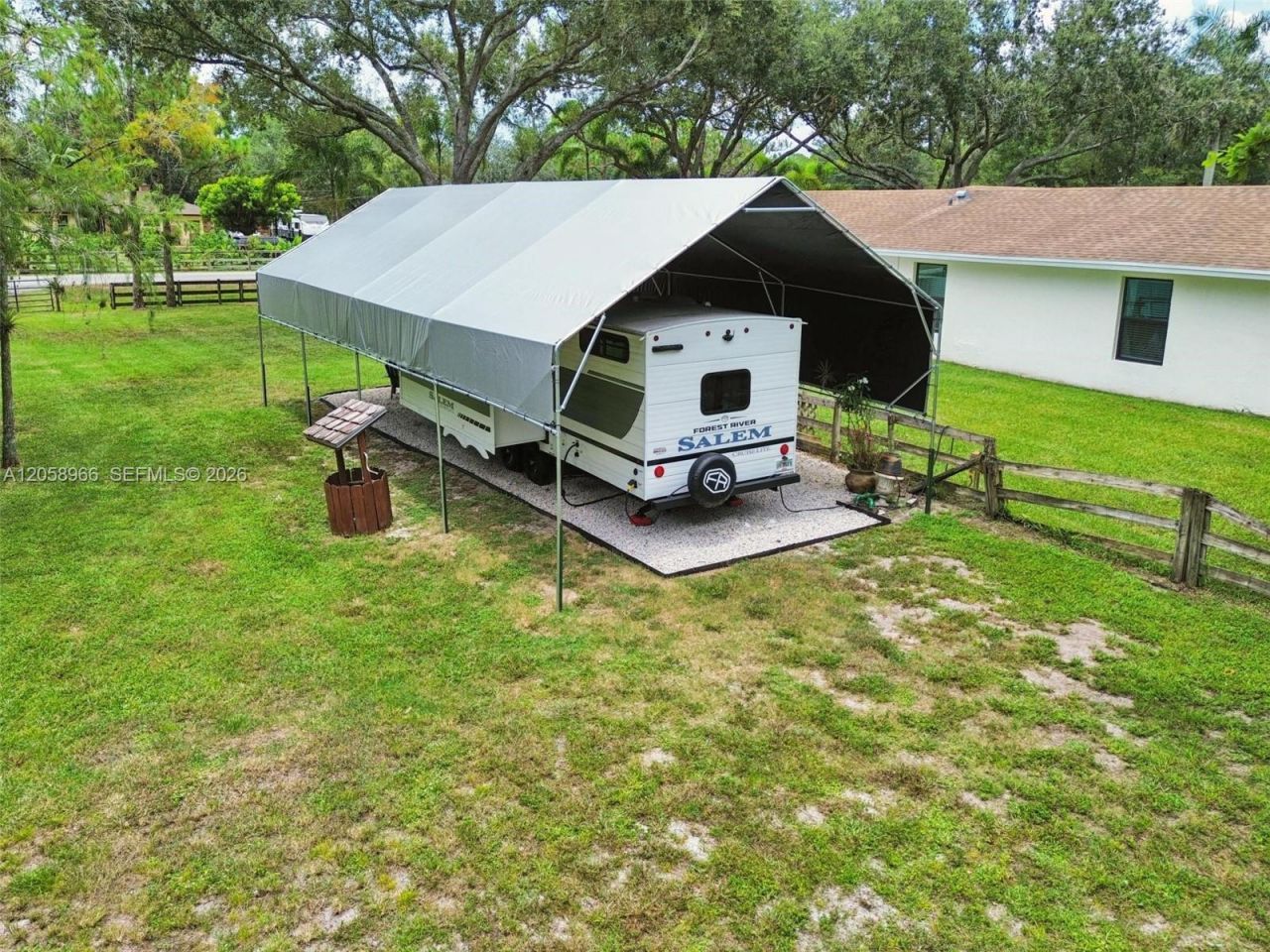 16282 E Downers Drive, Loxahatchee, FL 33470 Photo