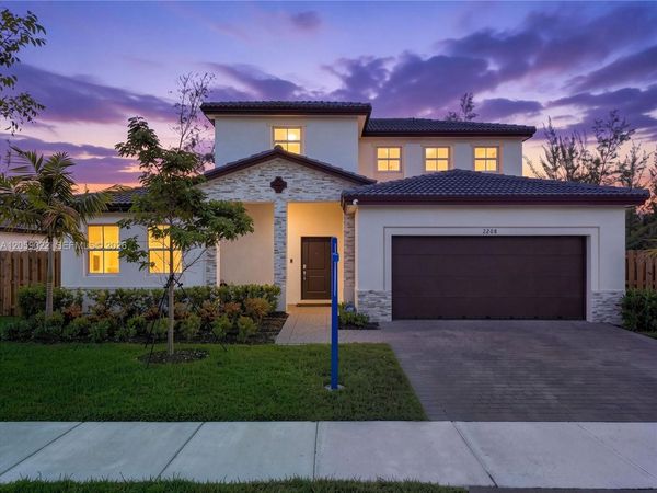 2208 SE 30th St , Homestead, FL 33035
