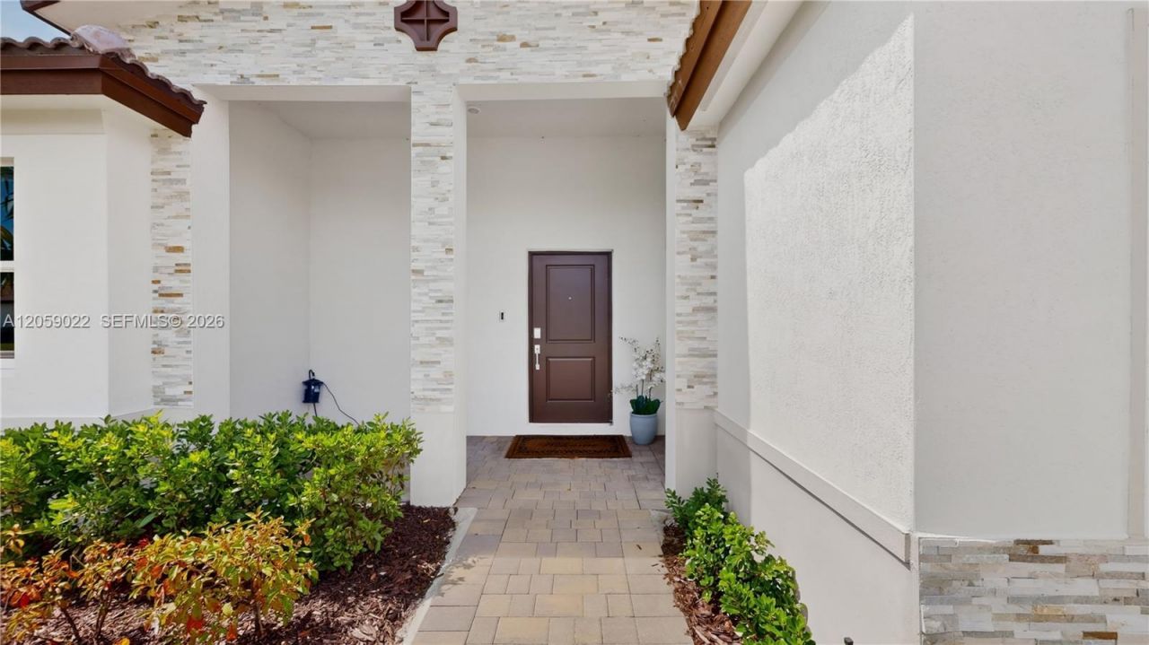 2208 SE 30th St, Homestead, FL 33035 Photo