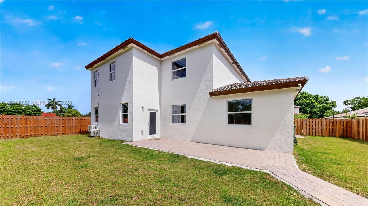 2208 SE 30th St, Homestead, FL 33035 Photo