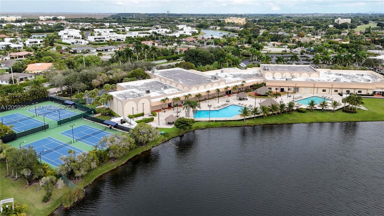 16743 Hemingway Dr, Unit 16743, Weston, FL 33326 Photo