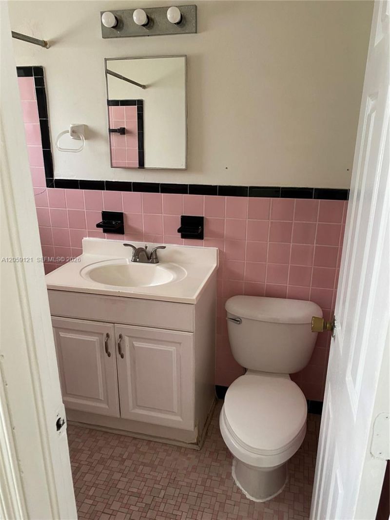 5616 Arthur St , Unit South, Hollywood, FL 33021 Photo