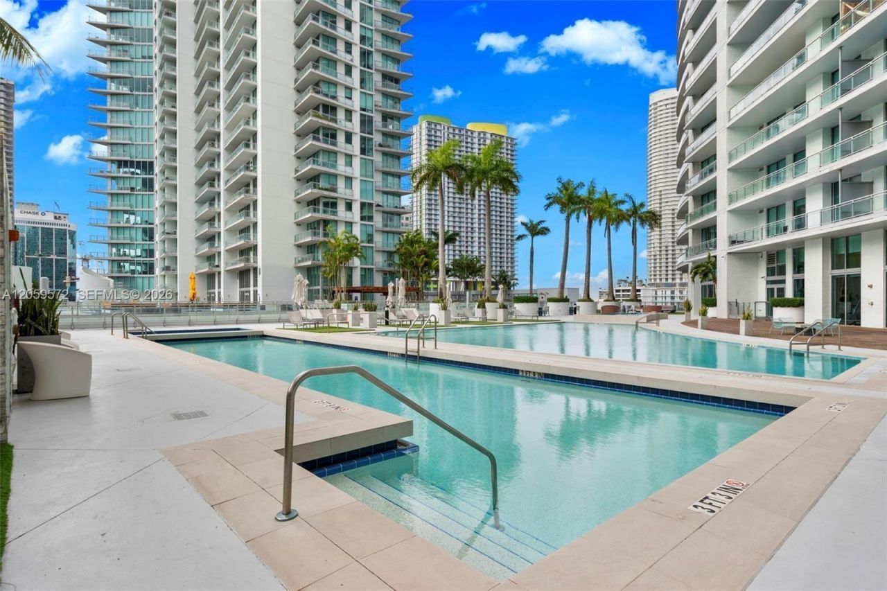 90 SW 3rd St, Unit 3212, Miami, FL 33130 Photo
