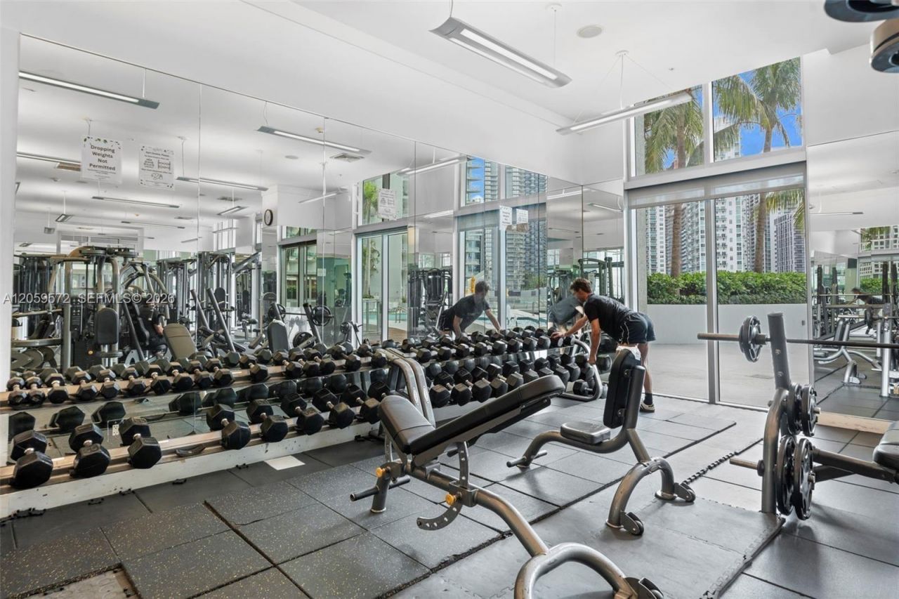 90 SW 3rd St, Unit 3212, Miami, FL 33130 Photo