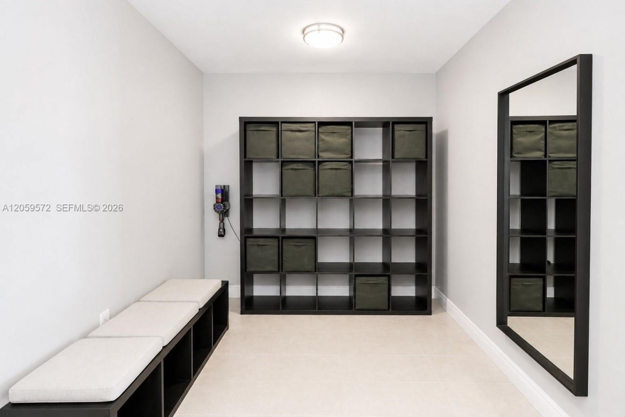 90 SW 3rd St, Unit 3212, Miami, FL 33130 Photo