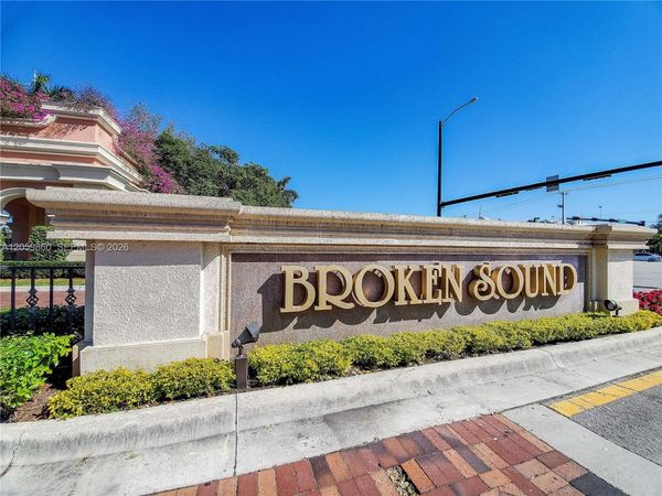 2449 NW 64th St , Boca Raton, FL 33496