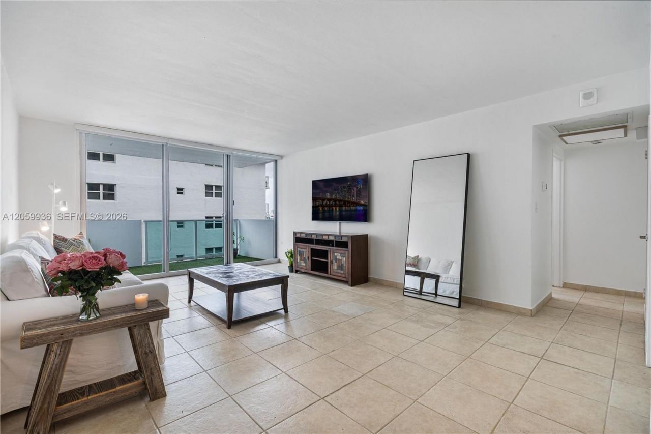 1200 West Ave , Unit 1419, Miami Beach, FL 33139 Photo