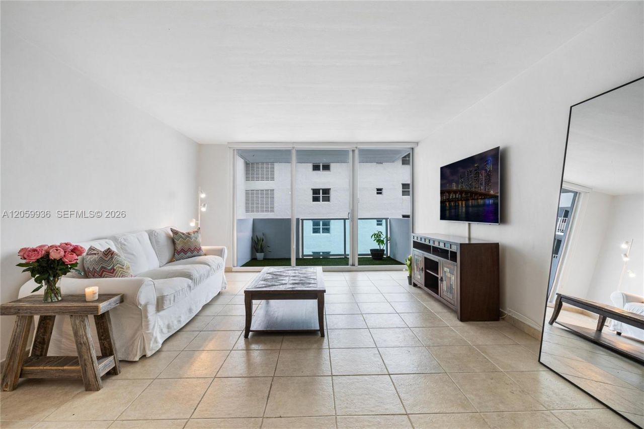 1200 West Ave , Unit 1419, Miami Beach, FL 33139 Photo