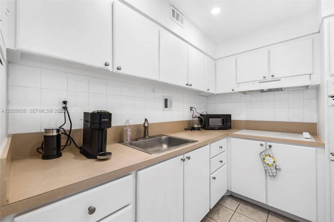 1200 West Ave , Unit 1419, Miami Beach, FL 33139 Photo
