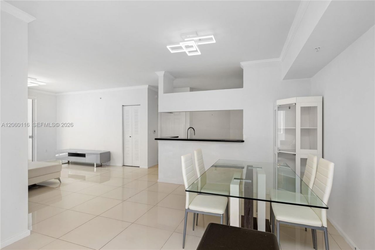 17150 N Bay Rd , Unit 2320, Sunny Isles Beach, FL 33160 Photo