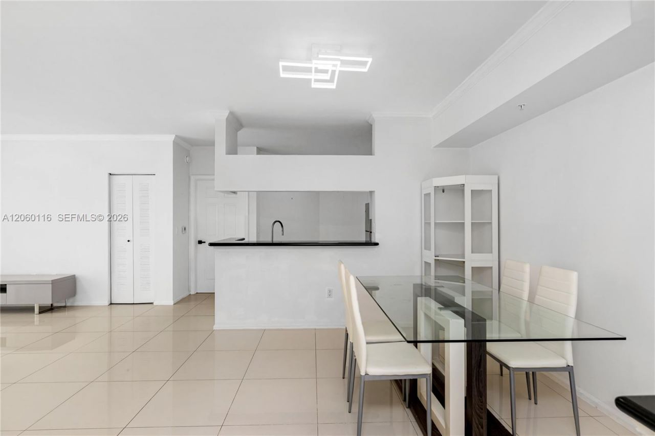 17150 N Bay Rd , Unit 2320, Sunny Isles Beach, FL 33160 Photo