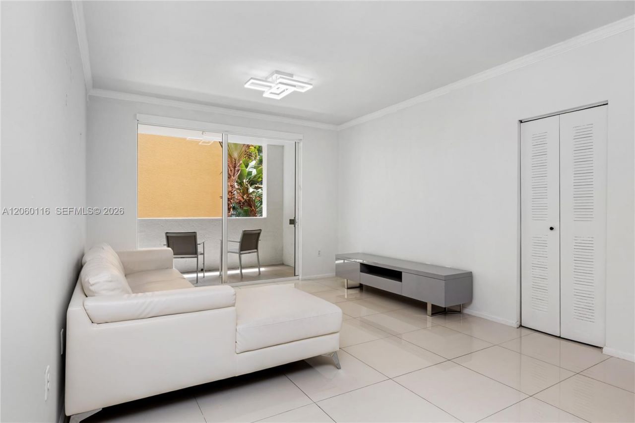17150 N Bay Rd , Unit 2320, Sunny Isles Beach, FL 33160 Photo