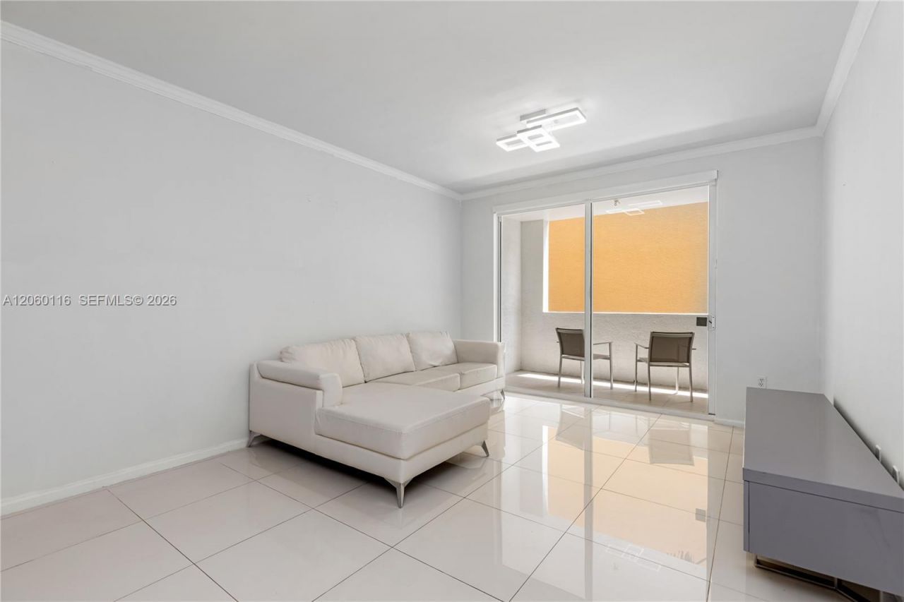 17150 N Bay Rd , Unit 2320, Sunny Isles Beach, FL 33160 Photo