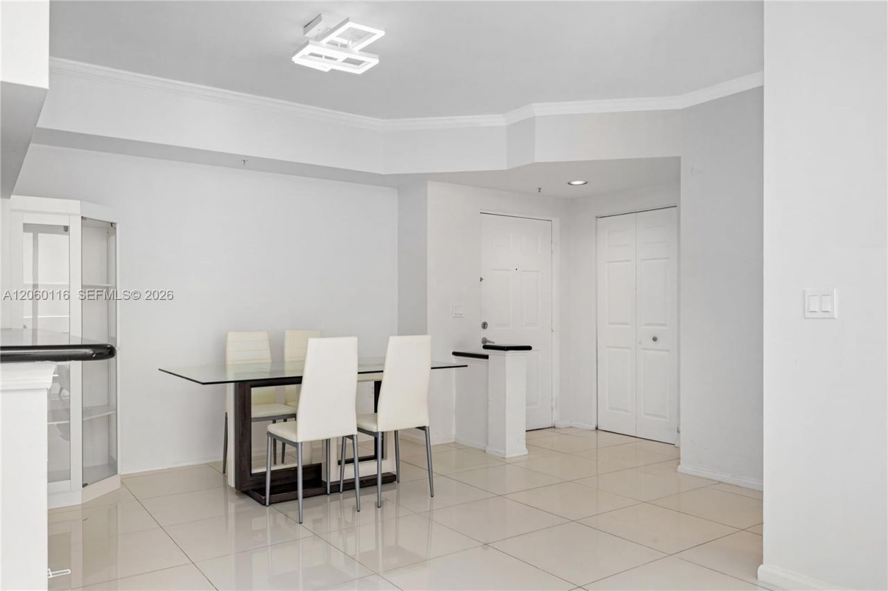 17150 N Bay Rd , Unit 2320, Sunny Isles Beach, FL 33160 Photo