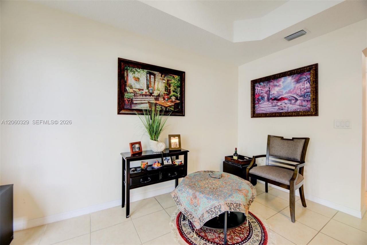 806 SW 143rd Ter, Pembroke Pines, FL 33027 Photo
